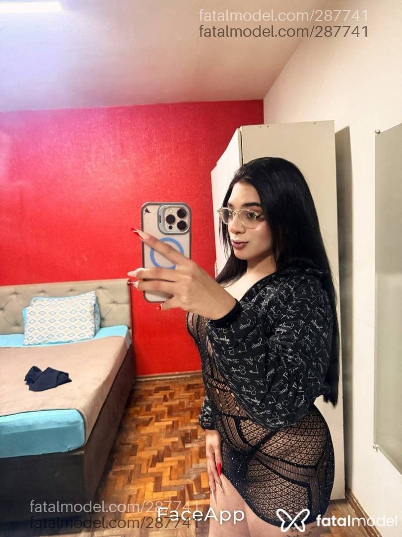 Acompanhante mulher trans morena (o) de olhos castanhos - Alice Medeiros