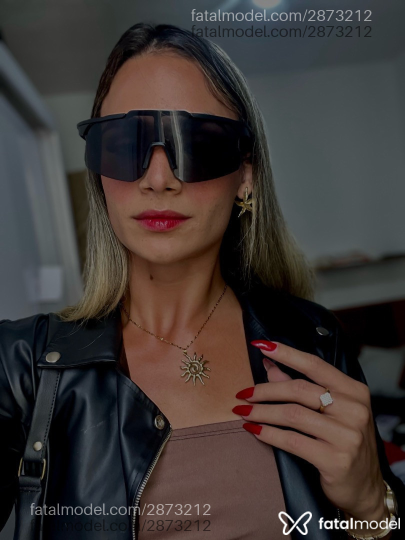 Acompanhante mulher trans loira (o) de olhos castanhos em Serra - Sol Valério