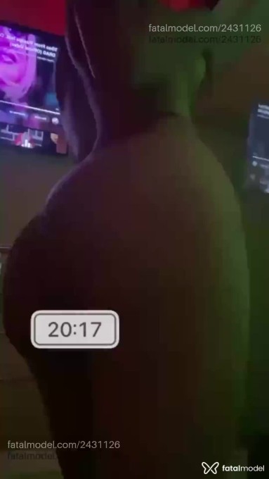Acompanhante mulher trans com cabelo castanho de olhos castanhos em Ipatinga Acompanhante mulher trans com cabelo castanho de olhos castanhos em Ipatinga - Lua Fernandes