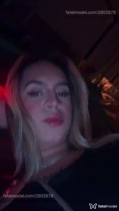 Acompanhante mulher trans loira (o) de olhos castanhos - Luísa Blond Acompanhante mulher trans loira (o) de olhos castanhos - Luísa Blond