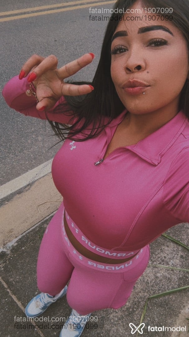 Acompanhante mulher morena (o) de olhos pretos em Armação dos Búzios - Yasmin