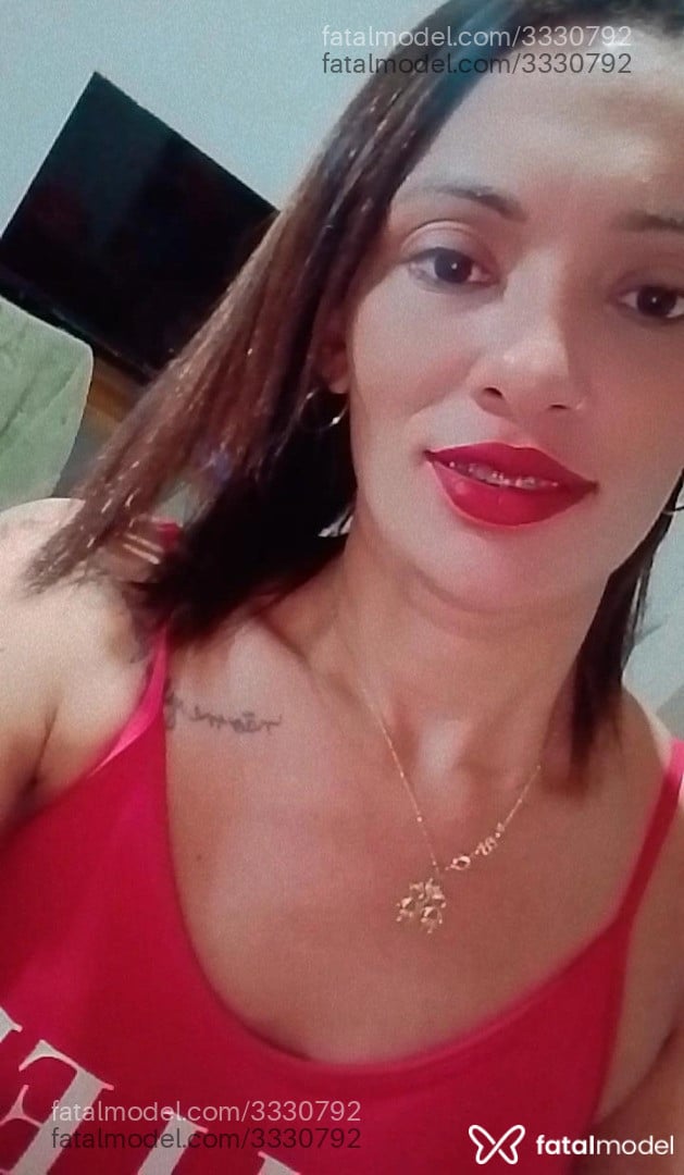 Acompanhante mulher com cabelo castanho de olhos castanhos em Matupá - Lenny