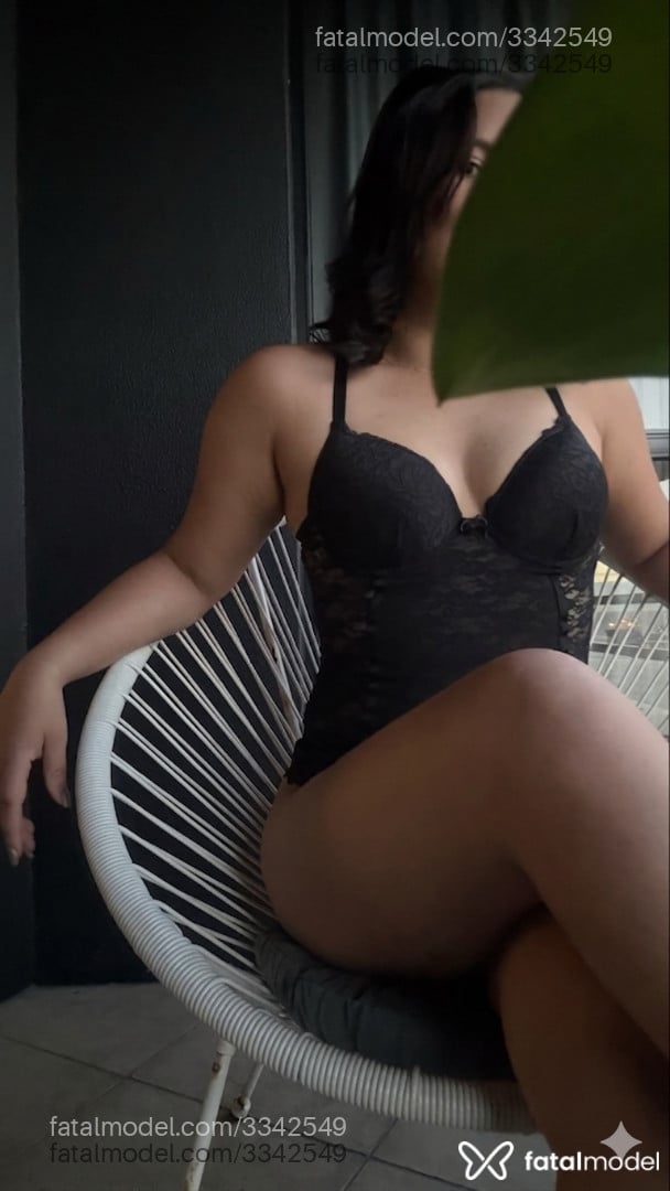Acompanhante mulher morena (o) de olhos castanhos em Fortaleza Acompanhante mulher morena (o) de olhos castanhos em Fortaleza - Lara Monteiro