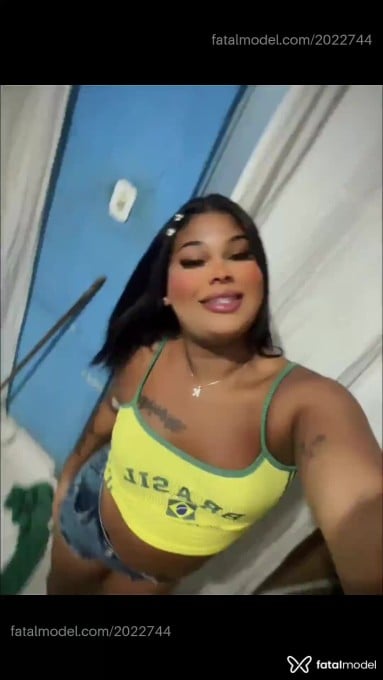 Acompanhante mulher trans morena (o) de olhos pretos em Duque de Caxias Acompanhante mulher trans morena (o) de olhos pretos em Duque de Caxias - Kethellyn