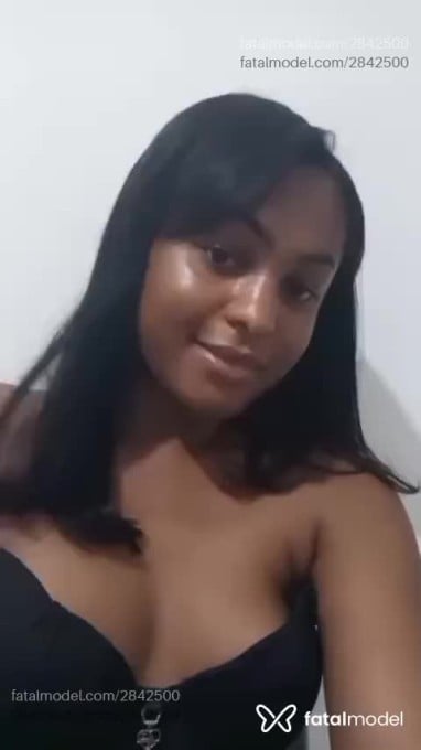 Acompanhante mulher trans morena (o) de olhos castanhos em Dias D'ávila - Miny Sant