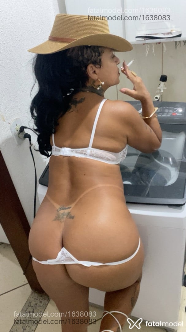 Acompanhante mulher com cabelo castanho de olhos castanhos em Rio das Ostras - Greice Kelly