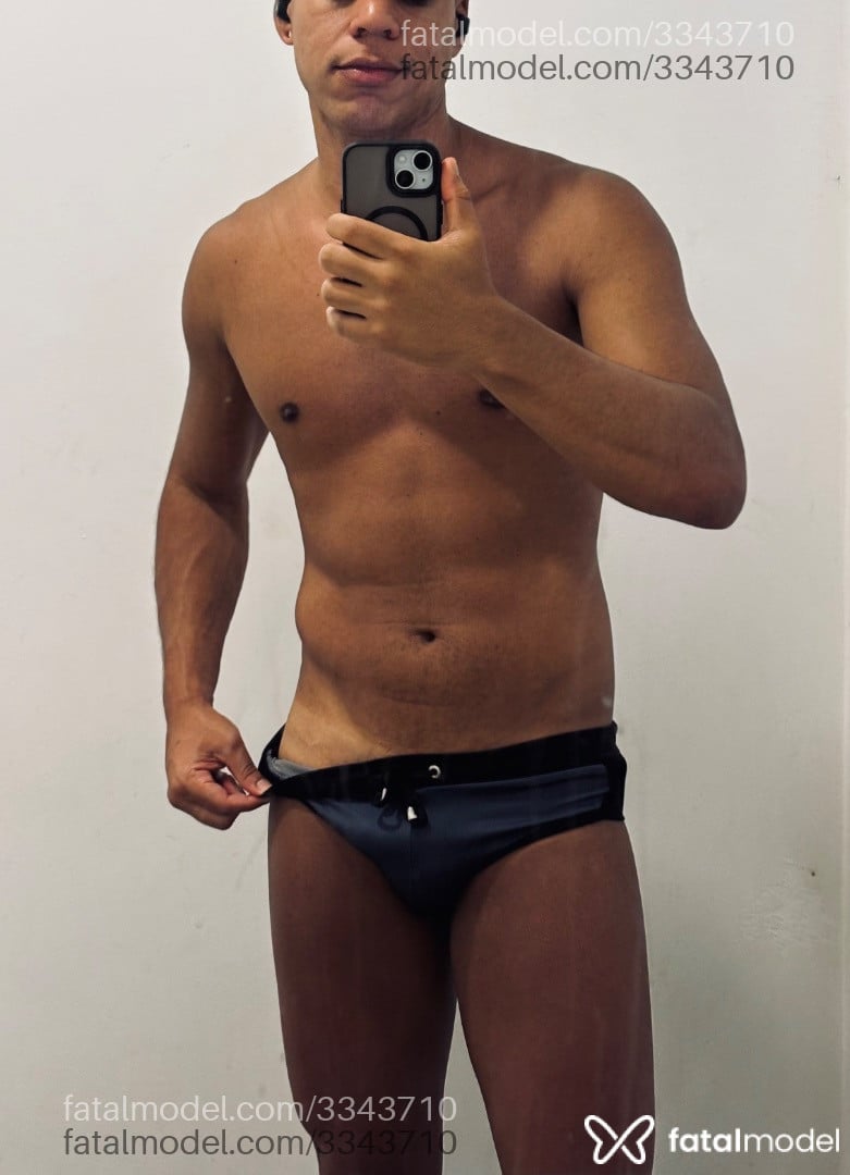 Acompanhante homem loira (o) de olhos castanhos em São Paulo Acompanhante homem loira (o) de olhos castanhos em São Paulo - Pietro Maia