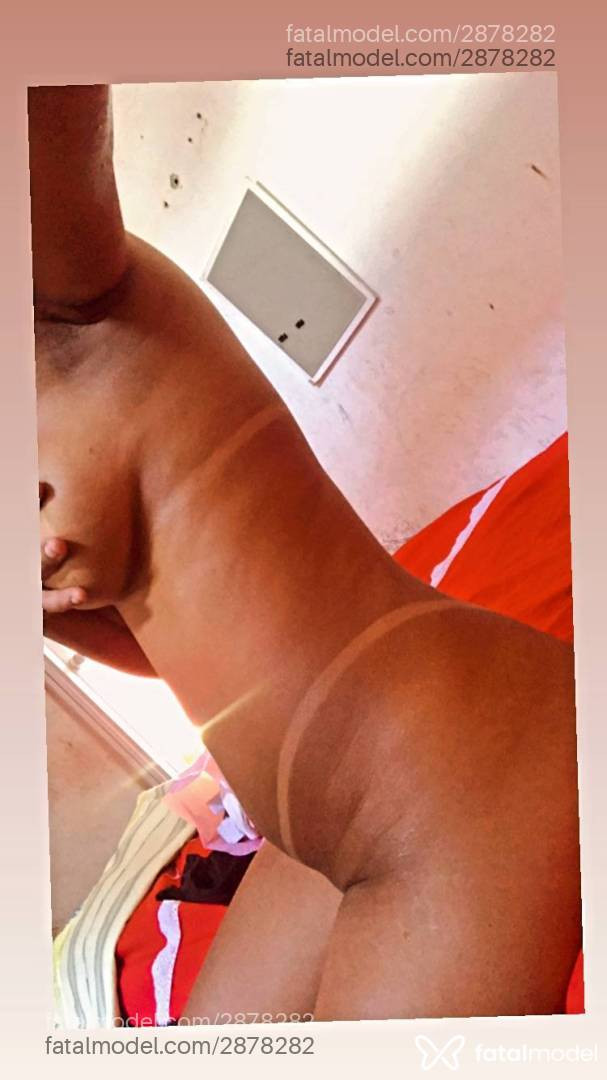 Acompanhante mulher com cabelo castanho de olhos castanhos em Rio de Janeiro Acompanhante mulher com cabelo castanho de olhos castanhos em Rio de Janeiro - Morena