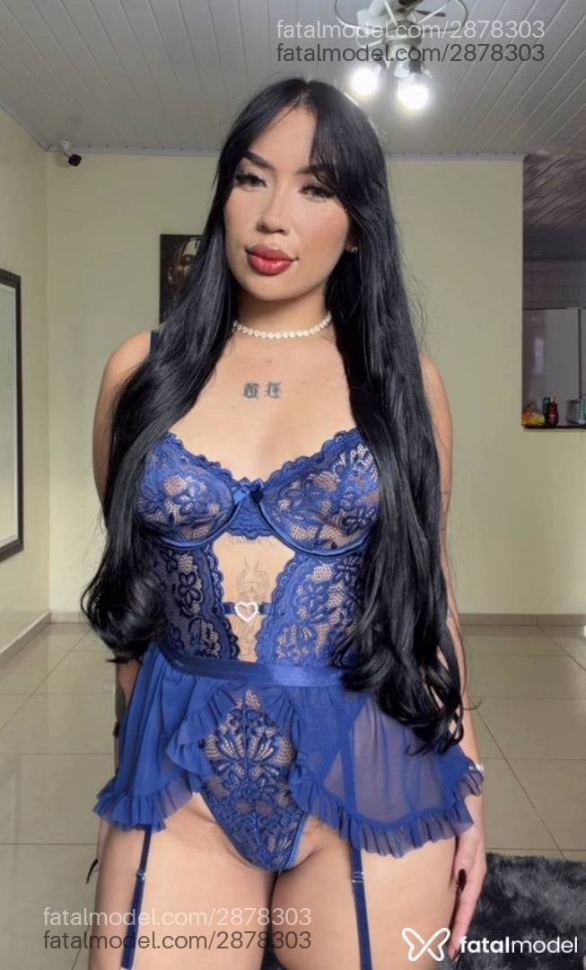 Acompanhante mulher morena (o) de olhos castanhos - Julie