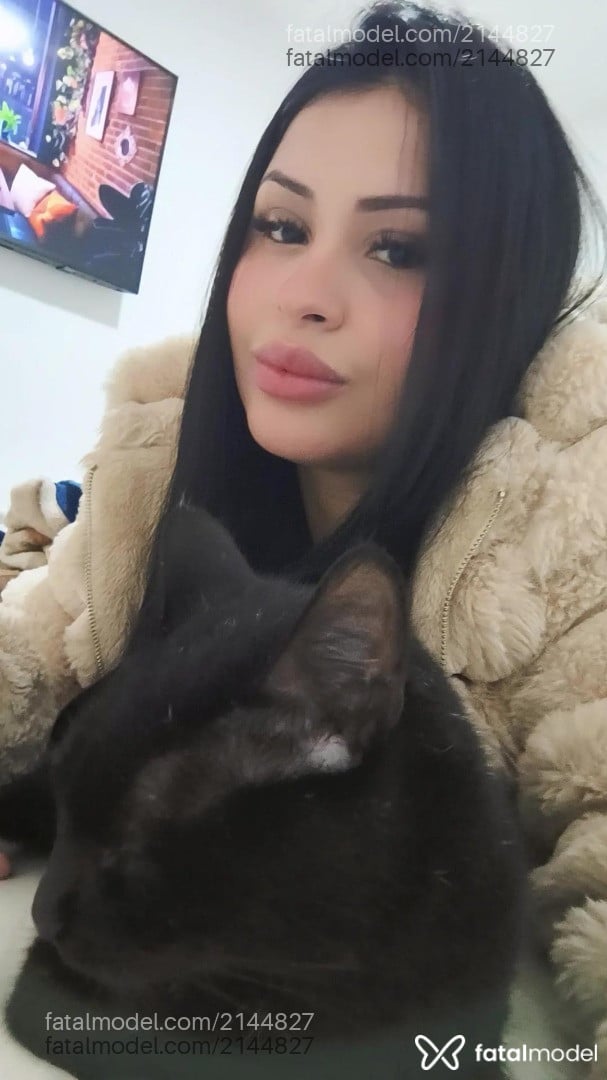 Acompanhante mulher morena (o) de olhos castanhos em Irati - Melany