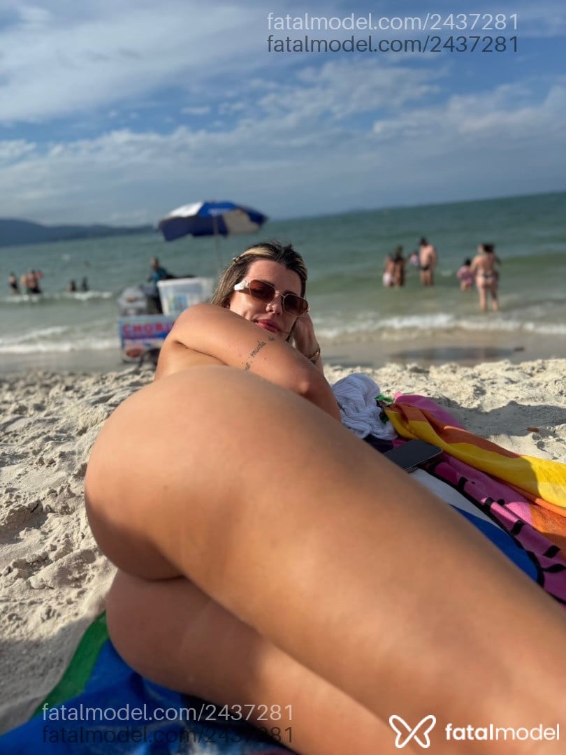 Acompanhante mulher loira (o) de olhos azuis em Curitiba - Bruliz