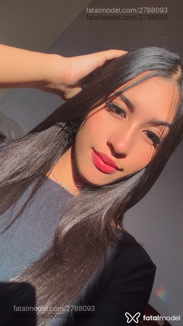 Acompanhante mulher trans morena (o) de olhos pretos em Alfenas - Emilly
