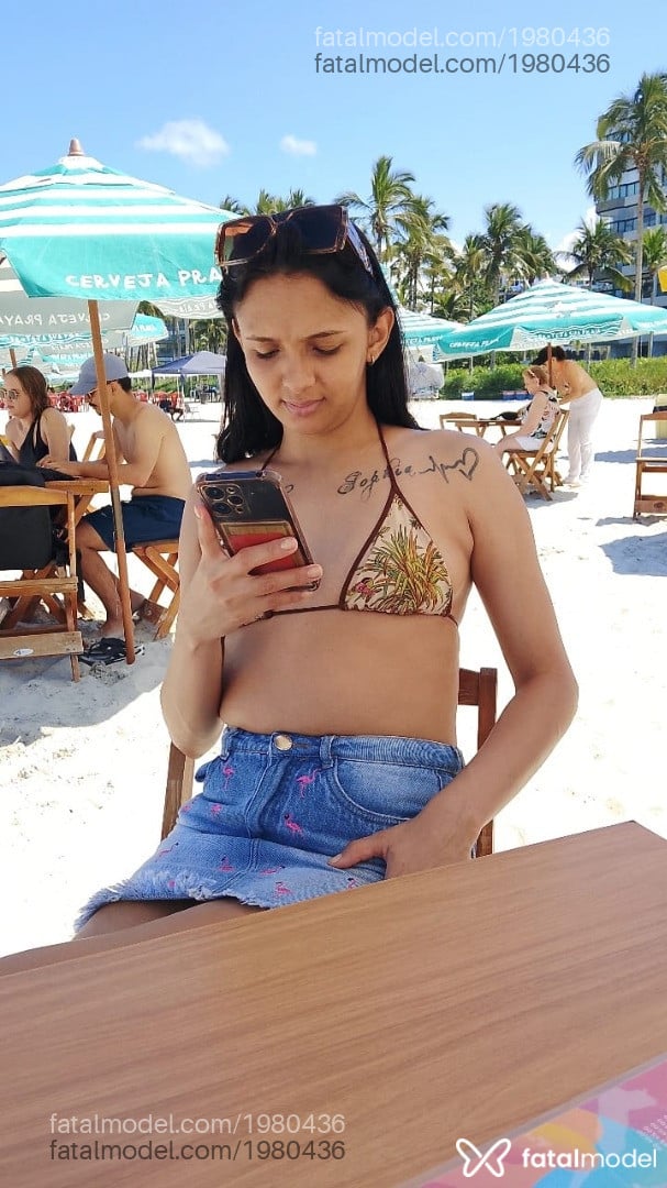 Acompanhante mulher com cabelo castanho de olhos castanhos em São Paulo - Ana