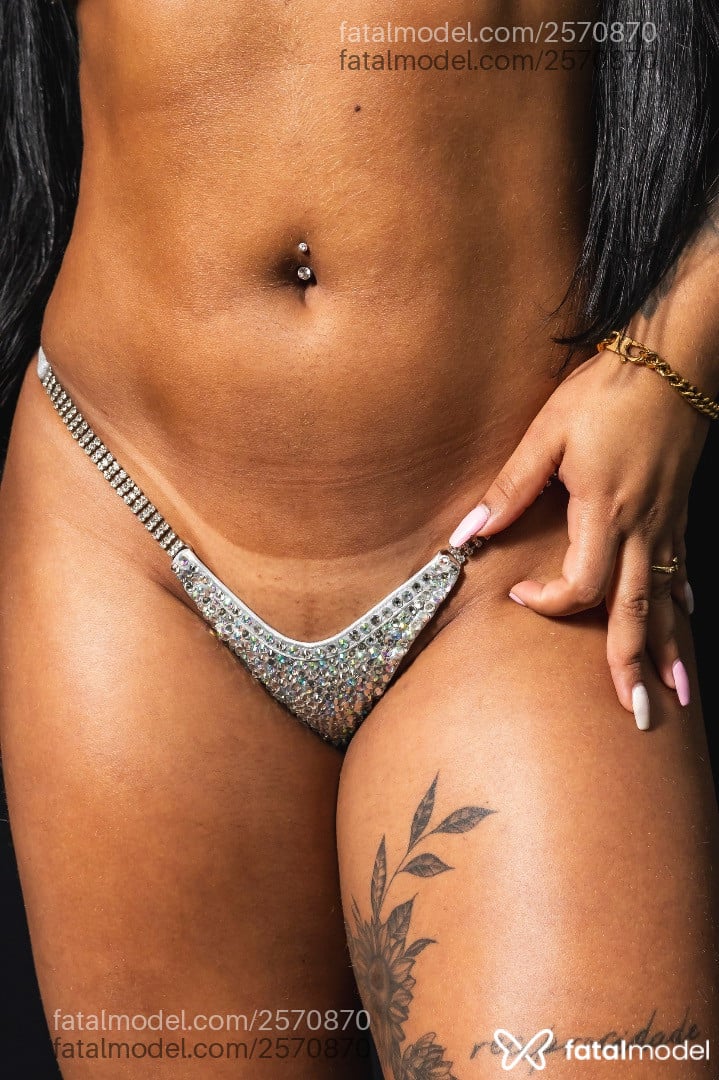 Acompanhante mulher morena (o) de olhos pretos em Londrina - Ramona Paixão
