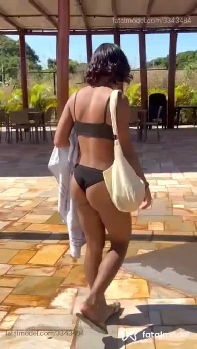 Acompanhante mulher com cabelo castanho de olhos pretos em São Carlos - Larissa