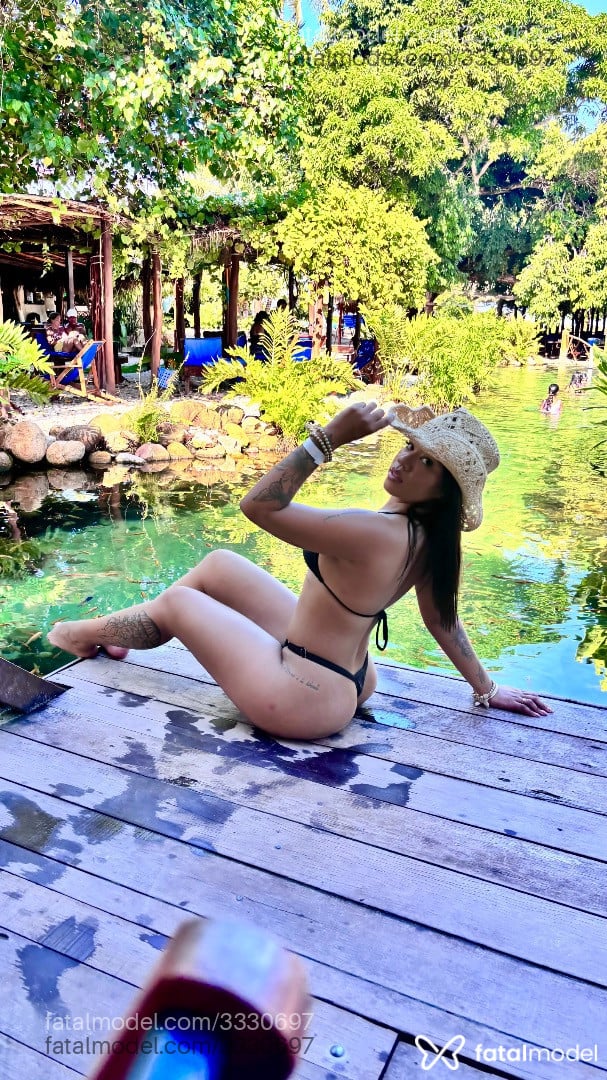 Acompanhante mulher morena (o) de olhos castanhos em Sinop - Mel