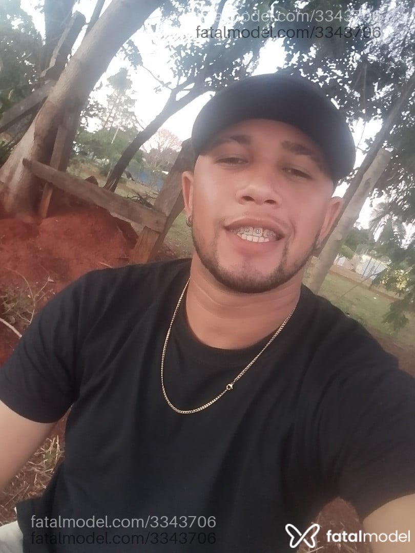 Acompanhante homem morena (o) de olhos castanhos em Campo Grande - Draython