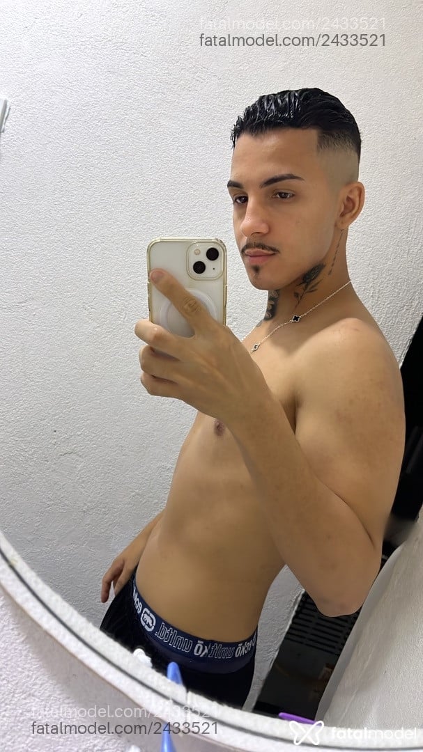 Acompanhante homem morena (o) de olhos castanhos em Campinas Acompanhante homem morena (o) de olhos castanhos em Campinas - Vitor Gabriel