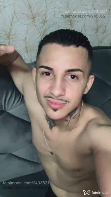 Acompanhante homem morena (o) de olhos castanhos em Campinas Acompanhante homem morena (o) de olhos castanhos em Campinas - Vitor Gabriel