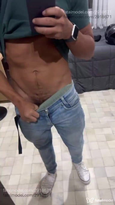Acompanhante homem morena (o) de olhos castanhos - Luan Silva Acompanhante homem morena (o) de olhos castanhos - Luan Silva