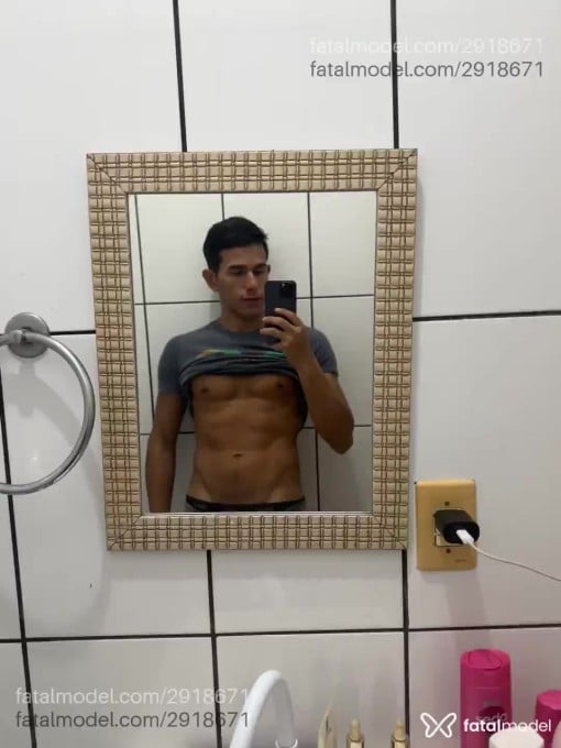 Acompanhante homem morena (o) de olhos castanhos - Luan Silva Acompanhante homem morena (o) de olhos castanhos - Luan Silva