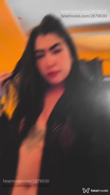 Acompanhante mulher com cabelo castanho de olhos castanhos - Tayla Oliveira