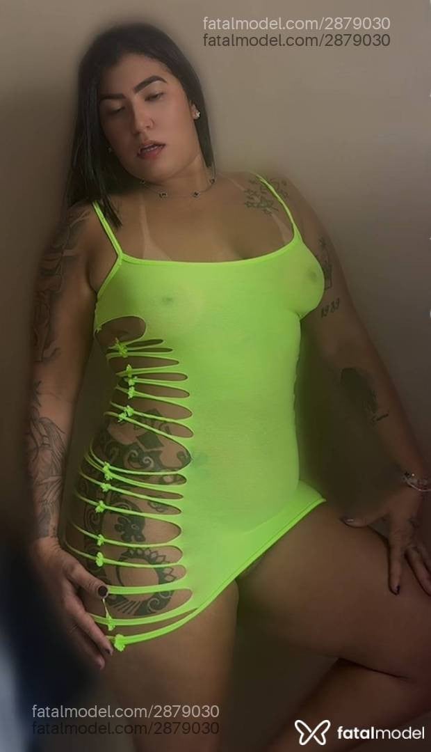 Acompanhante mulher com cabelo castanho de olhos castanhos - Tayla Oliveira