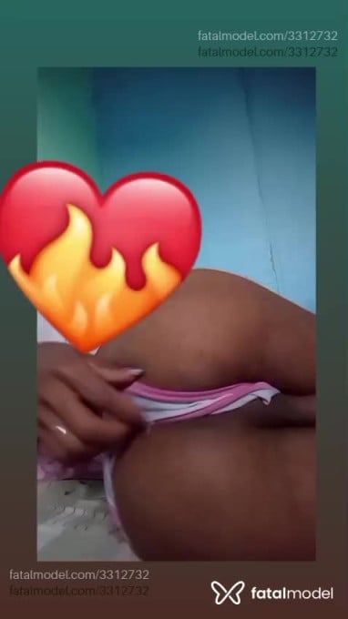 Acompanhante mulher trans morena (o) de olhos castanhos em São Pedro da Aldeia - Victoria