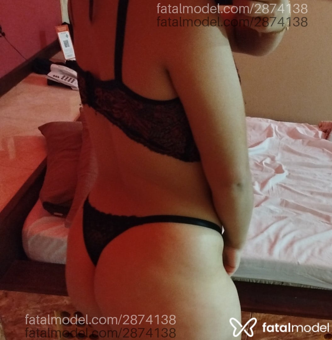 Acompanhante mulher com cabelo castanho de olhos castanhos em Camaquã Acompanhante mulher com cabelo castanho de olhos castanhos em Camaquã - Sheron