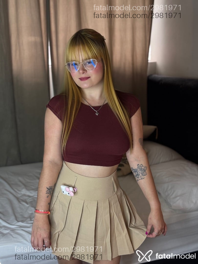Acompanhante mulher ruiva (o) de olhos verdes em Curitiba - Nicole
