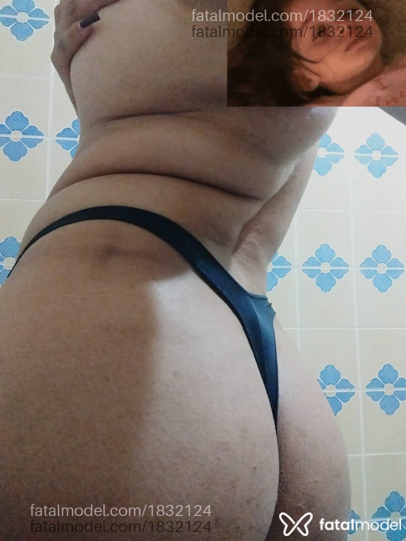 Acompanhante mulher com cabelo castanho de olhos castanhos - Larissa Acompanhante mulher com cabelo castanho de olhos castanhos - Larissa