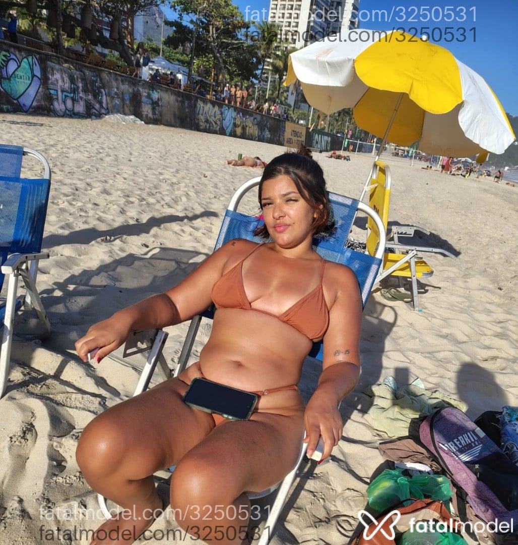 Acompanhante mulher ruiva (o) de olhos castanhos em Rio de Janeiro - Anedd
