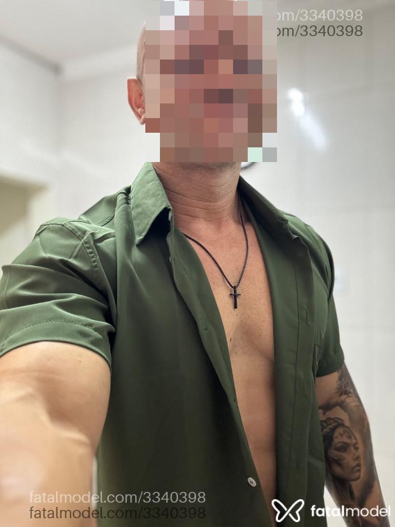 Acompanhante homem sem cabelo de olhos castanhos em Araçatuba - Jc Alves