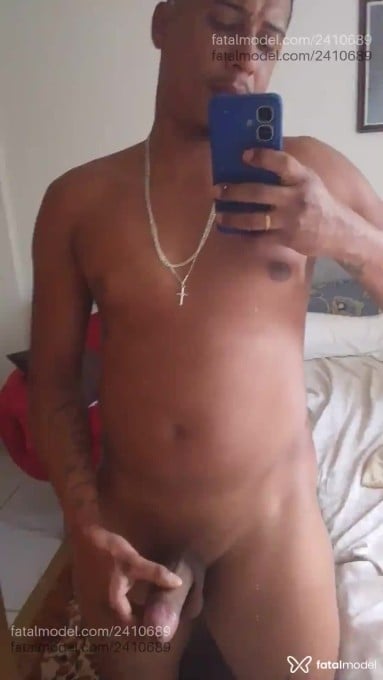 Acompanhante homem morena (o) de olhos pretos em Caruaru Acompanhante homem morena (o) de olhos pretos em Caruaru - Ferreirinha