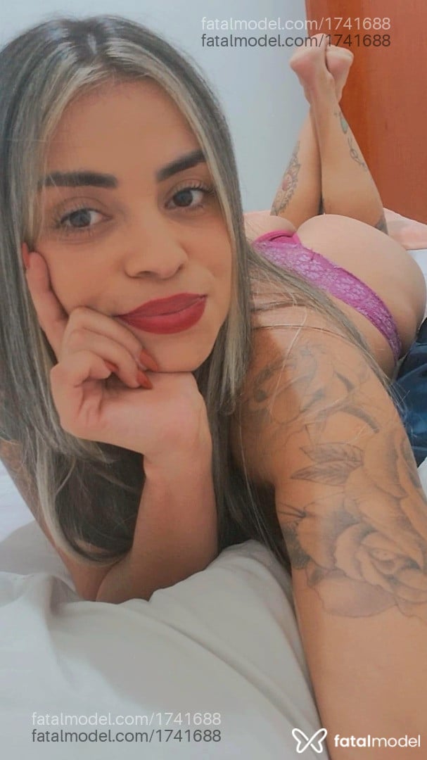 Acompanhante mulher loira (o) de olhos castanhos em Itumbiara Acompanhante mulher loira (o) de olhos castanhos em Itumbiara - Roberta Fontenelle