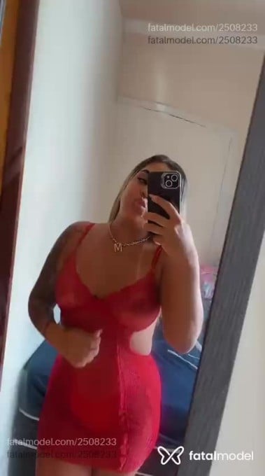 Acompanhante mulher loira (o) de olhos verdes em Cabo Frio - Mirella