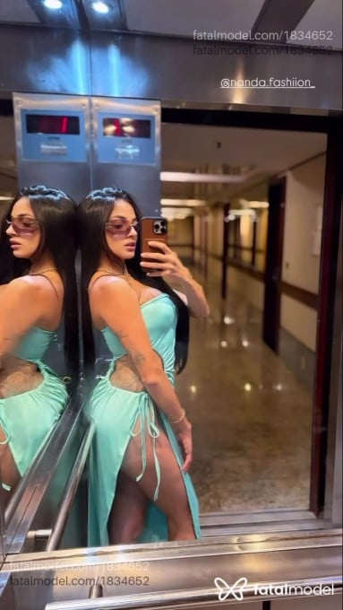 Acompanhante mulher com cabelo castanho de olhos mel em Belo Horizonte - Luana Garcia