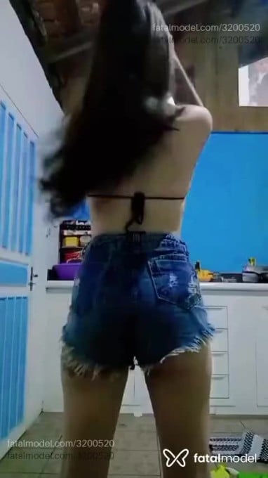 Acompanhante mulher com cabelo castanho de olhos castanhos em Joinville - Carol