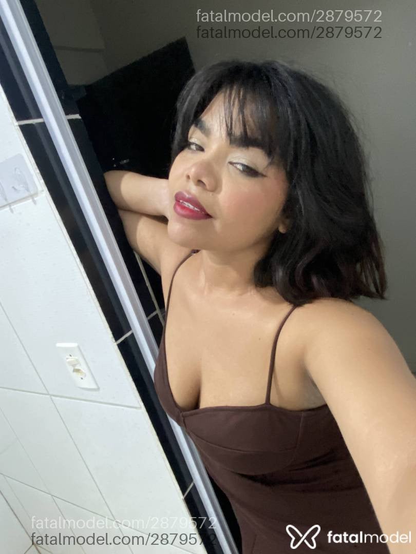 Acompanhante mulher morena (o) de olhos castanhos - Liane Acompanhante mulher morena (o) de olhos castanhos - Liane
