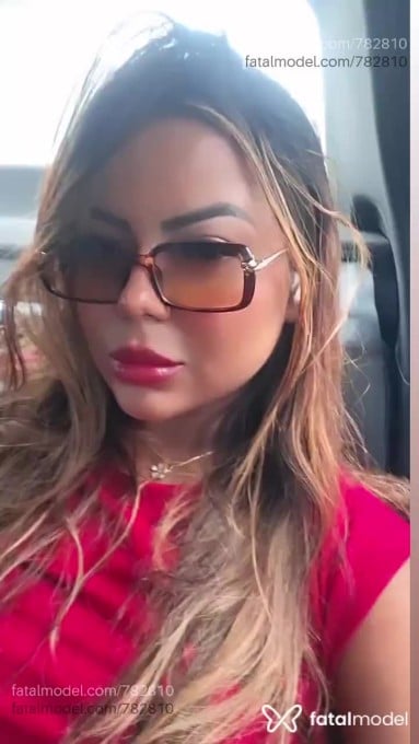 Acompanhante mulher com cabelo castanho de olhos castanhos - Penelope Liz