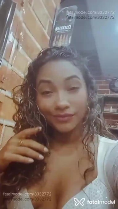 Acompanhante mulher morena (o) de olhos pretos em Jaboticabal Acompanhante mulher morena (o) de olhos pretos em Jaboticabal - Yasmin Uvinha