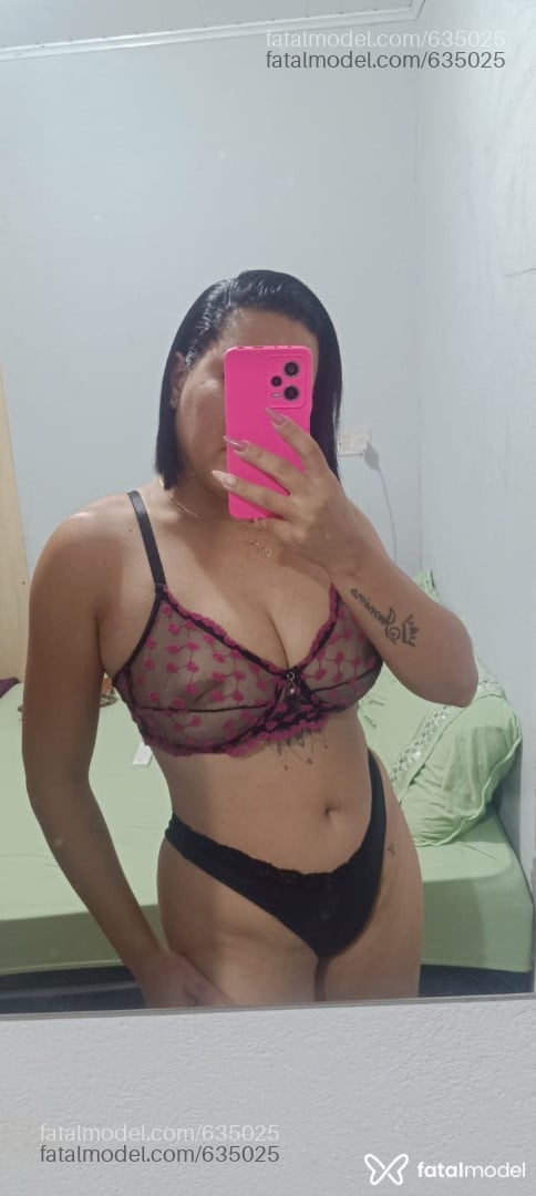 Acompanhante mulher morena (o) de olhos castanhos em Cacoal - Julia