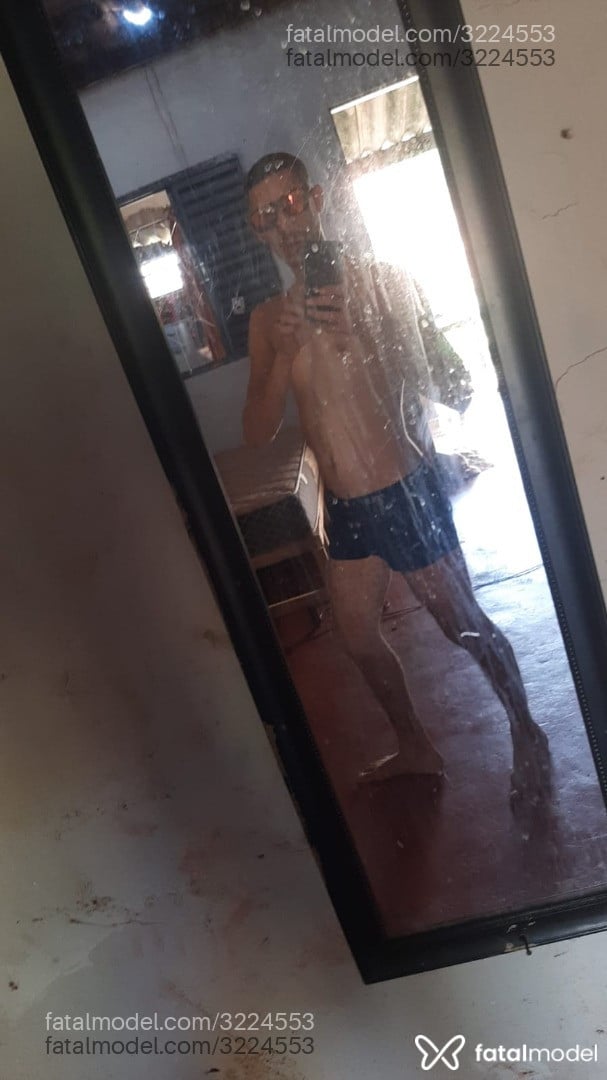 Acompanhante homem com cabelo castanho de olhos castanhos em Ribeirão Preto - Carlos Adeus