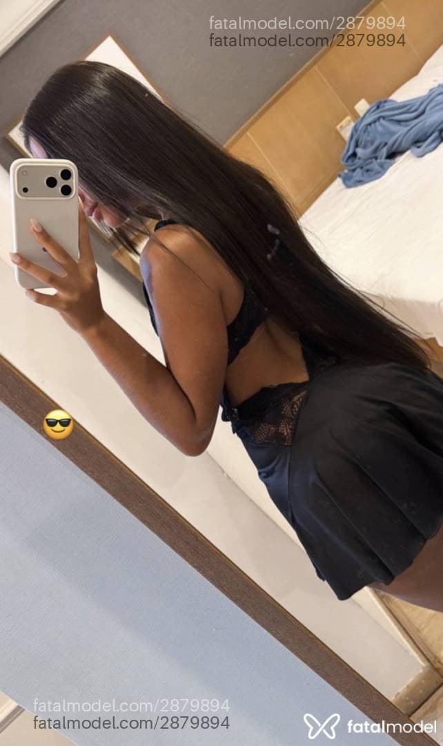 Acompanhante mulher com cabelo castanho de olhos castanhos - Malu Guedes