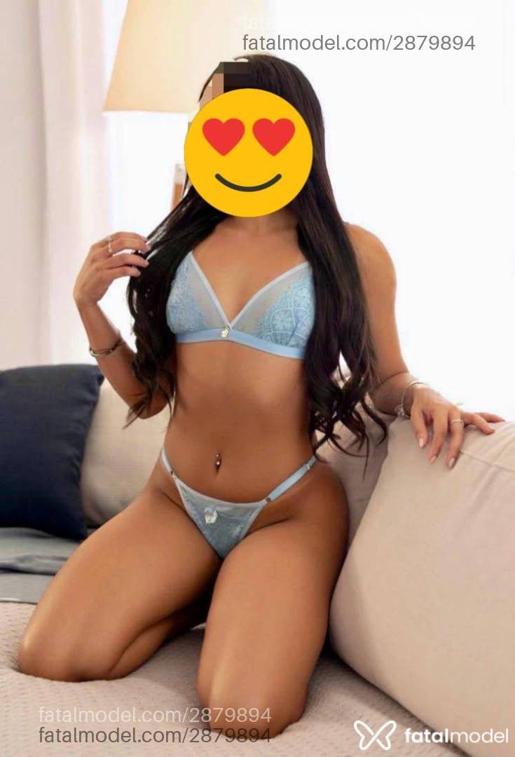 Acompanhante mulher com cabelo castanho de olhos castanhos - Malu Guedes