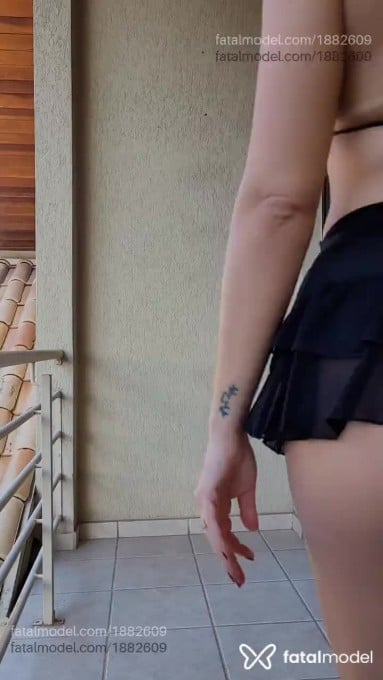 Acompanhante mulher com cabelo castanho de olhos verdes em Curitiba - Gisele Machado