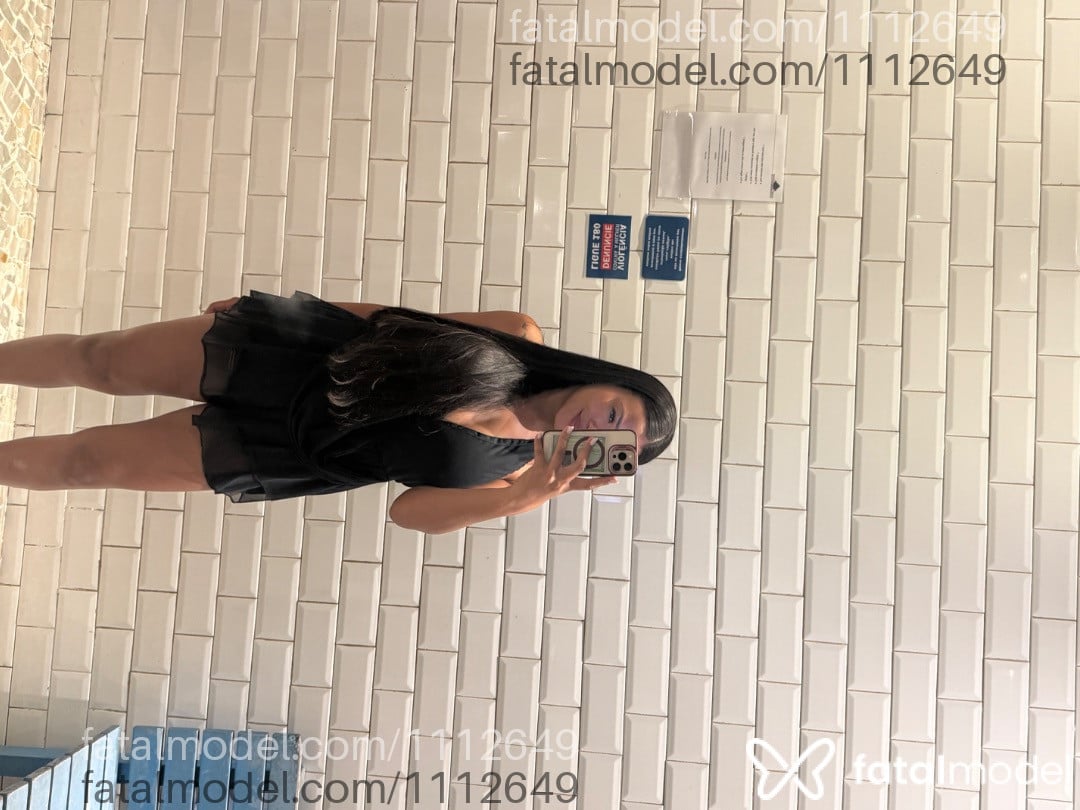 Acompanhante mulher morena (o) de olhos pretos - Adriana