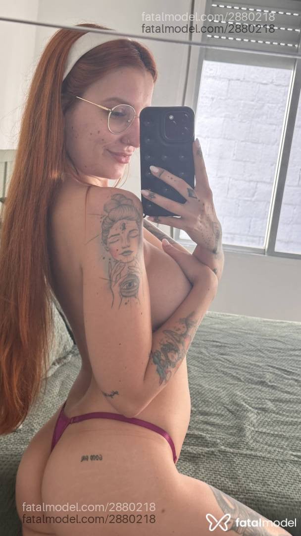Acompanhante mulher ruiva (o) de olhos castanhos em Virtual - Sweetheart