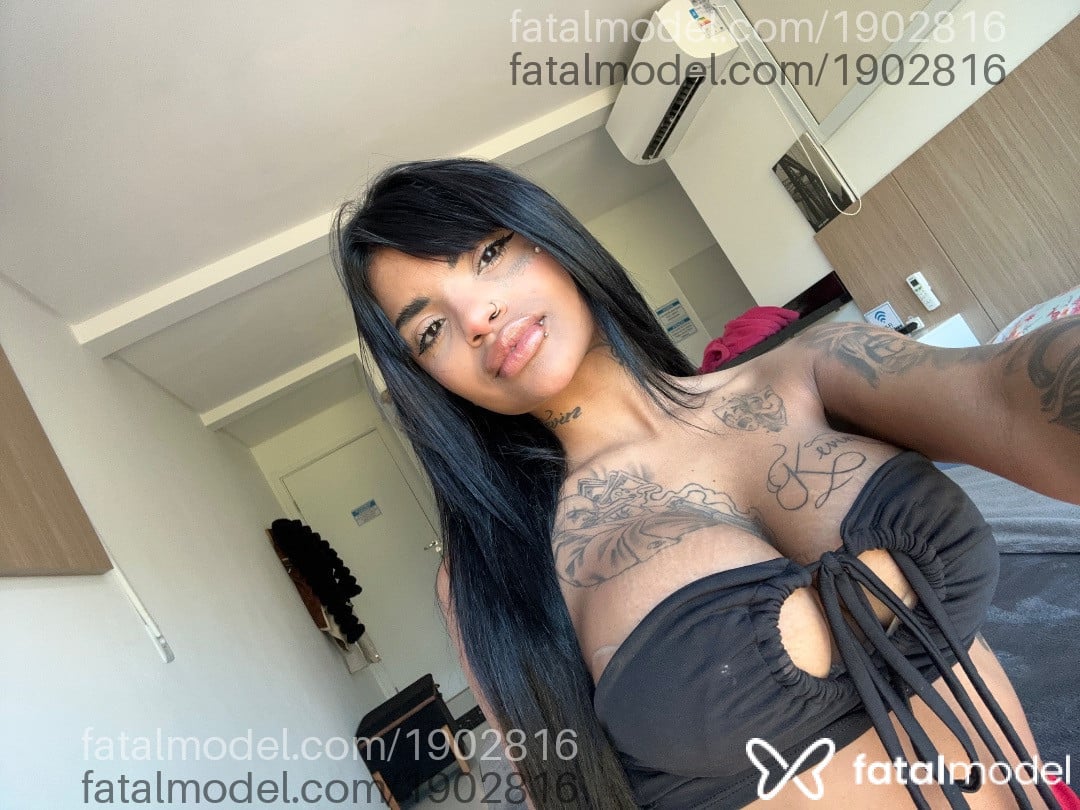Acompanhante mulher morena (o) de olhos pretos em Florianópolis - Harielly ayumi