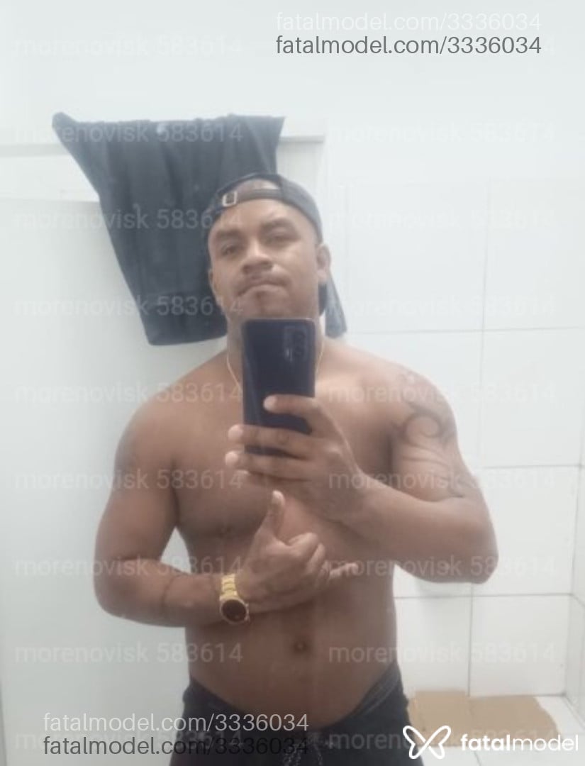 Acompanhante homem com cabelo grisalho de olhos pretos em Rio de Janeiro - MORENOVISK